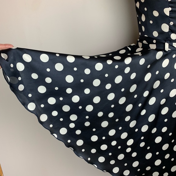 Skarlet polka dot swing dress - Picture 4 of 10